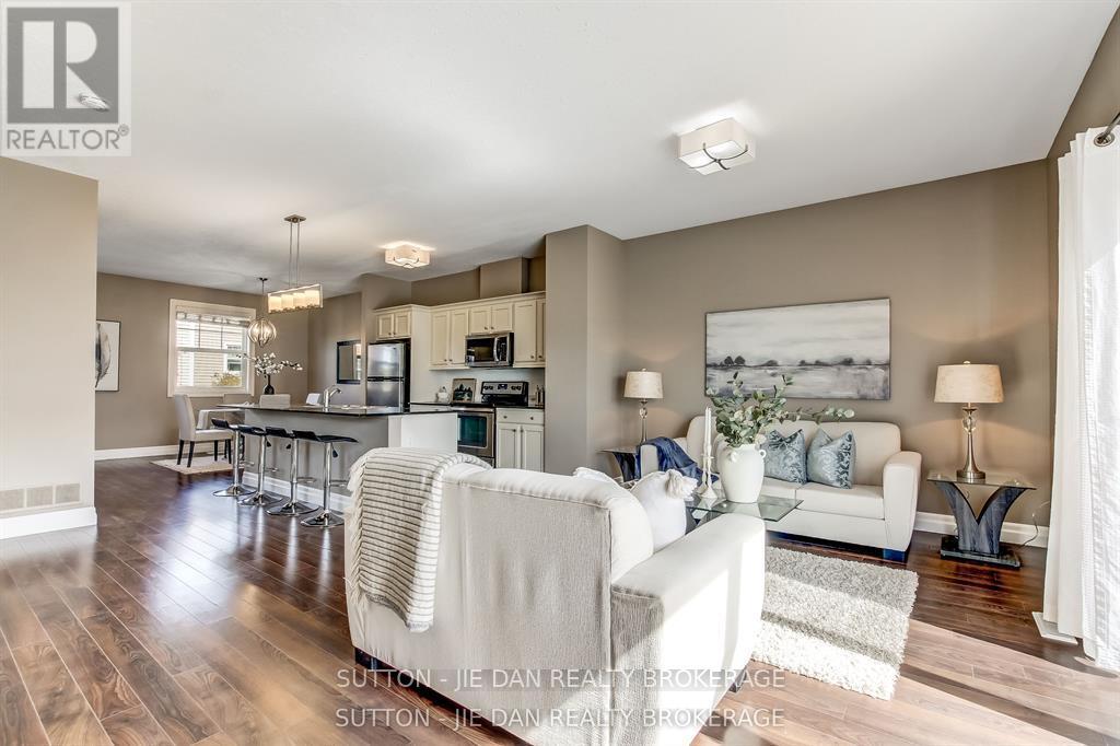 #9 1850 BEAVERBROOK AVENUE - 14