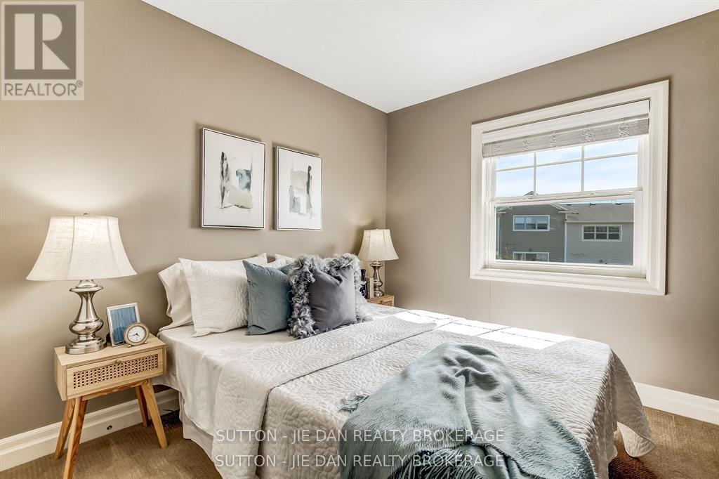 #9 1850 BEAVERBROOK AVENUE - 16