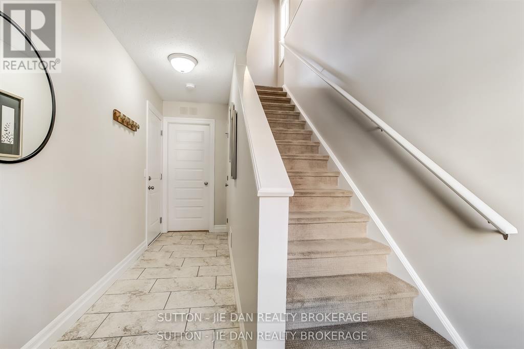 #9 1850 BEAVERBROOK AVENUE - 2