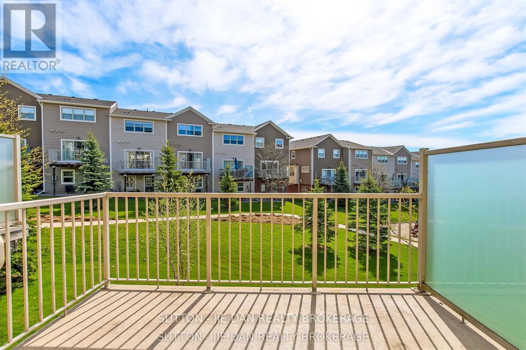 #9 1850 BEAVERBROOK AVENUE - 21