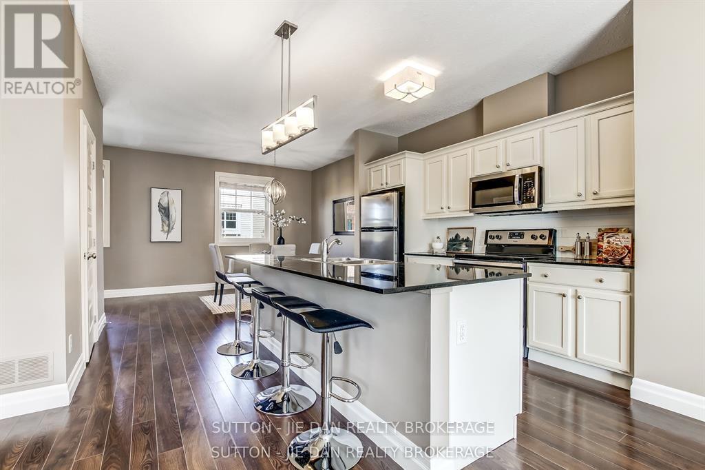 #9 1850 BEAVERBROOK AVENUE - 5