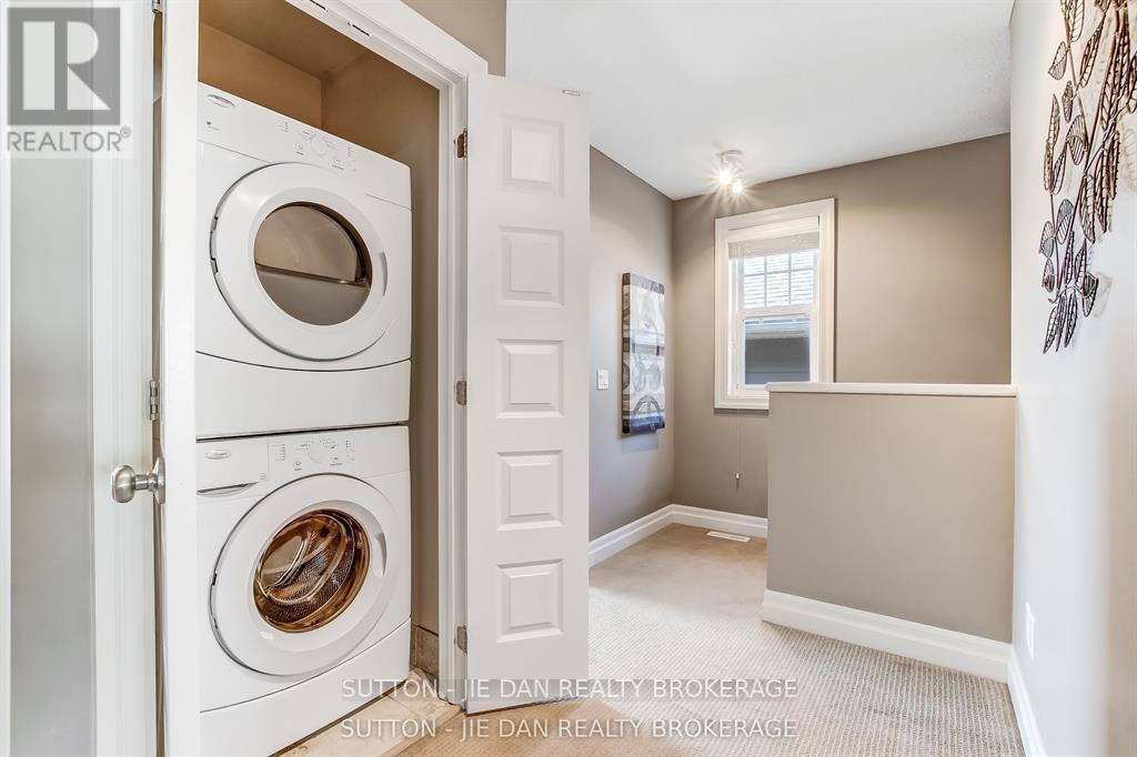 #9 1850 BEAVERBROOK AVENUE - 7