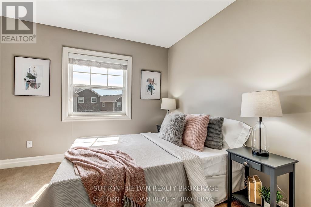 #9 1850 BEAVERBROOK AVENUE - 8