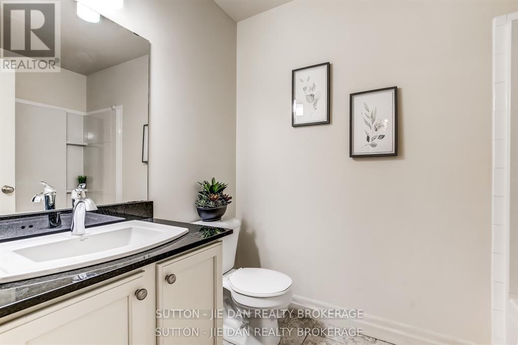 #9 1850 BEAVERBROOK AVENUE - 9