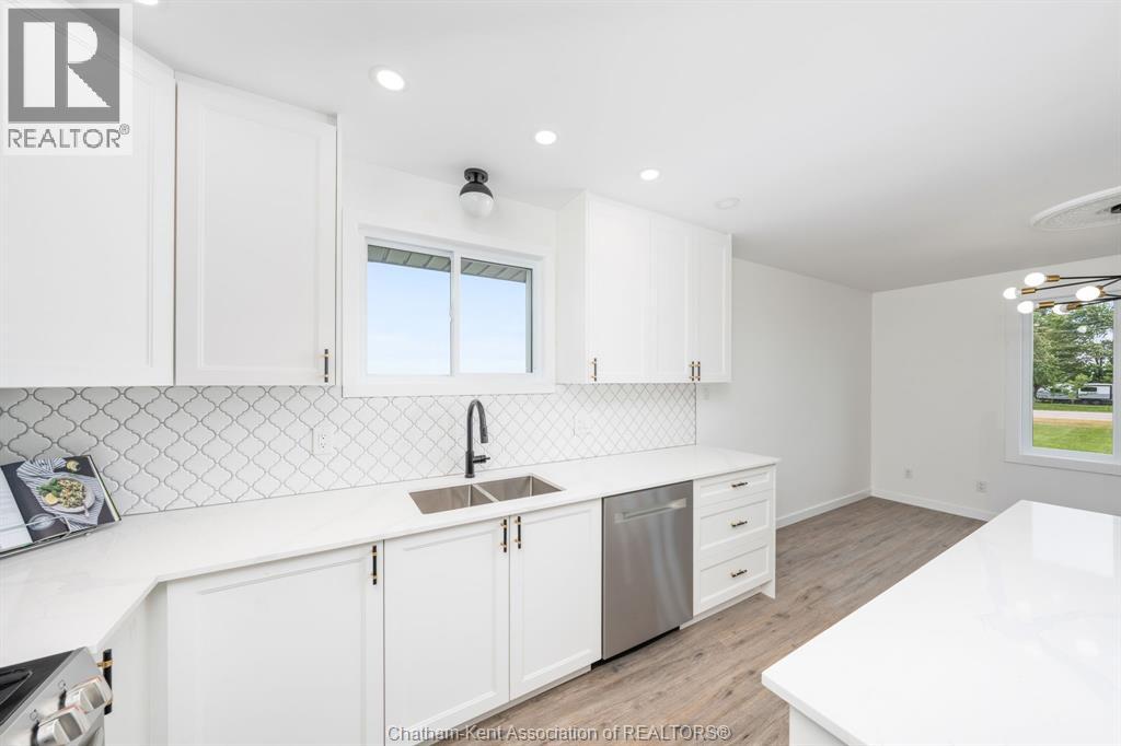 5583 Carriage ROAD - Image 11