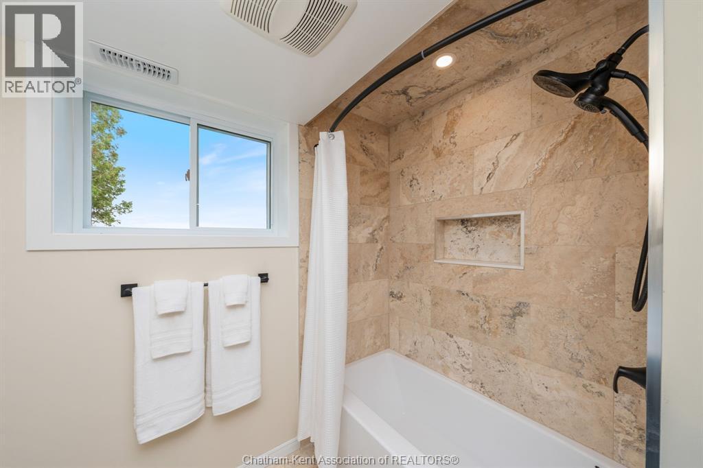 5583 Carriage ROAD - Image 17