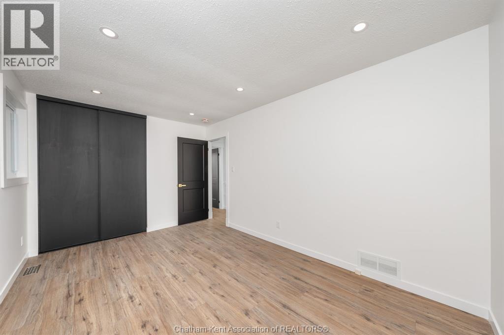 5583 Carriage ROAD - Image 18