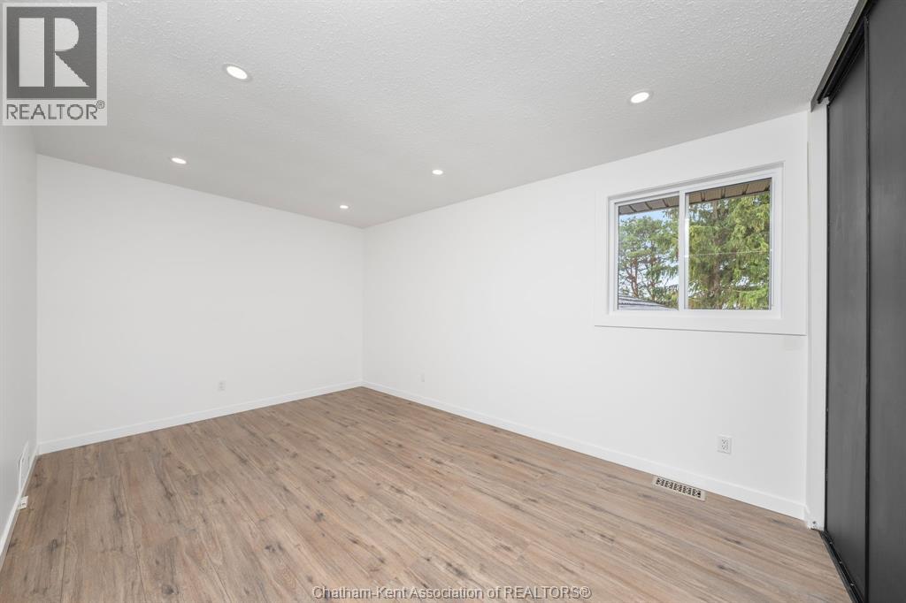 5583 Carriage ROAD - Image 19
