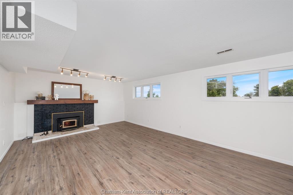 5583 Carriage ROAD - Image 23