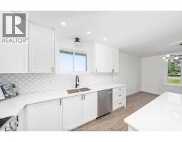 Kitchen - 5385 Carriage Road, Delaware Town, ON N0L1E0 Photo 11