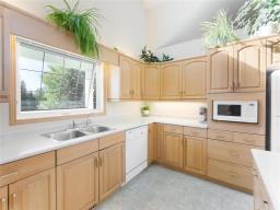 224 Lakeview Drive, East Selkirk, MB R0E0M0 Photo 24