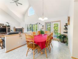 224 Lakeview Drive, East Selkirk, MB R0E0M0 Photo 27