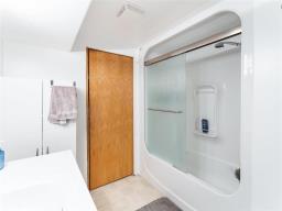 224 Lakeview Drive, East Selkirk, MB R0E0M0 Photo 39