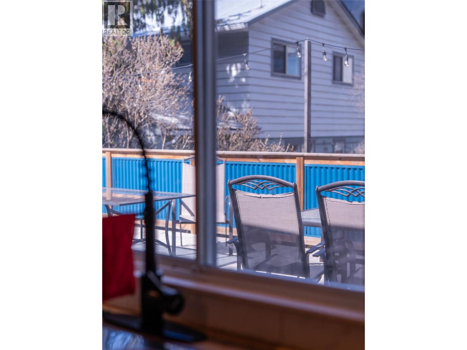 712 Ninth Street - 19