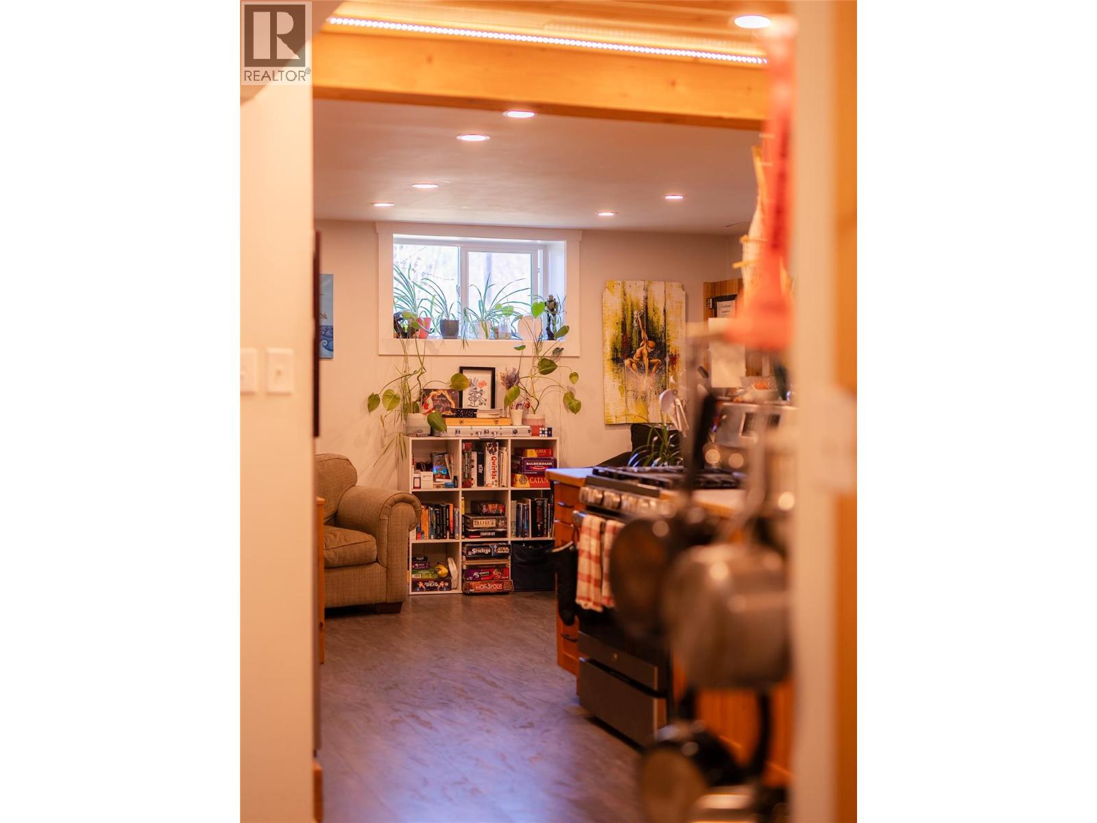 712 Ninth Street - 49