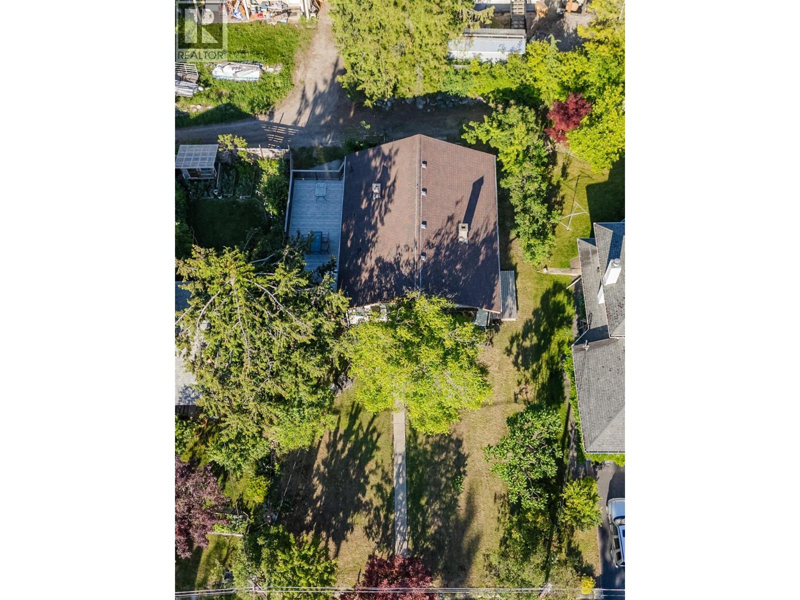 712 Ninth Street - 61