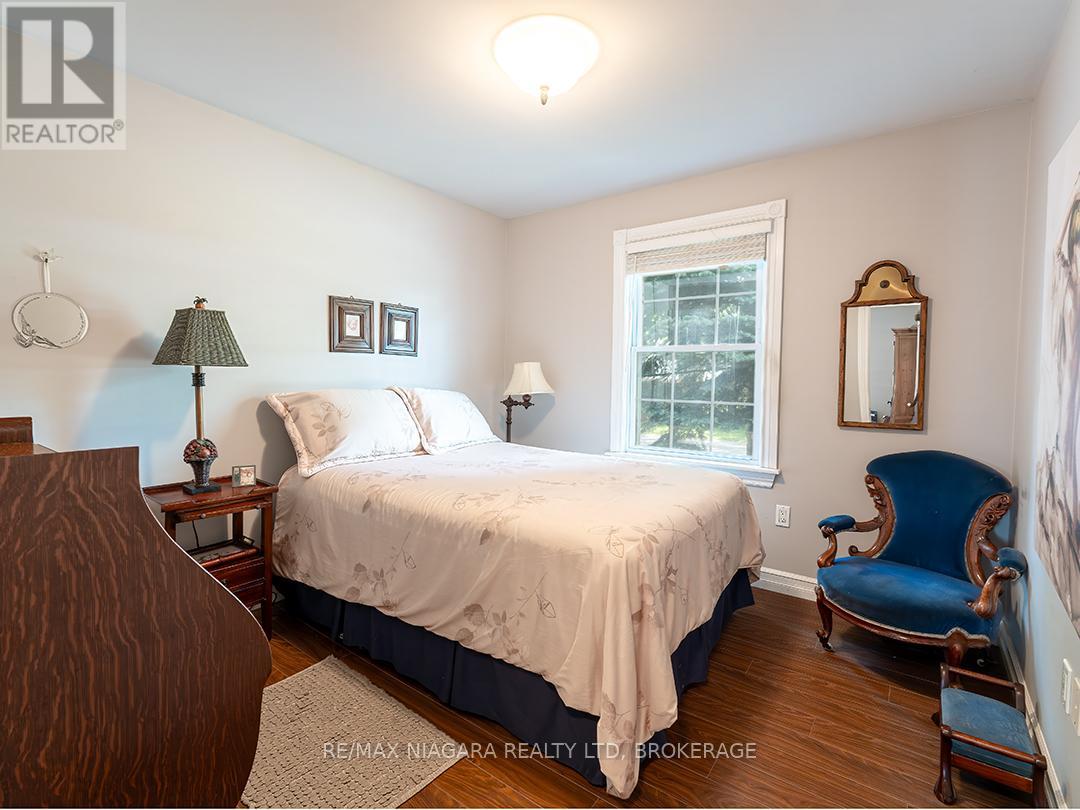 263 MAPLEWOOD AVENUE - 11