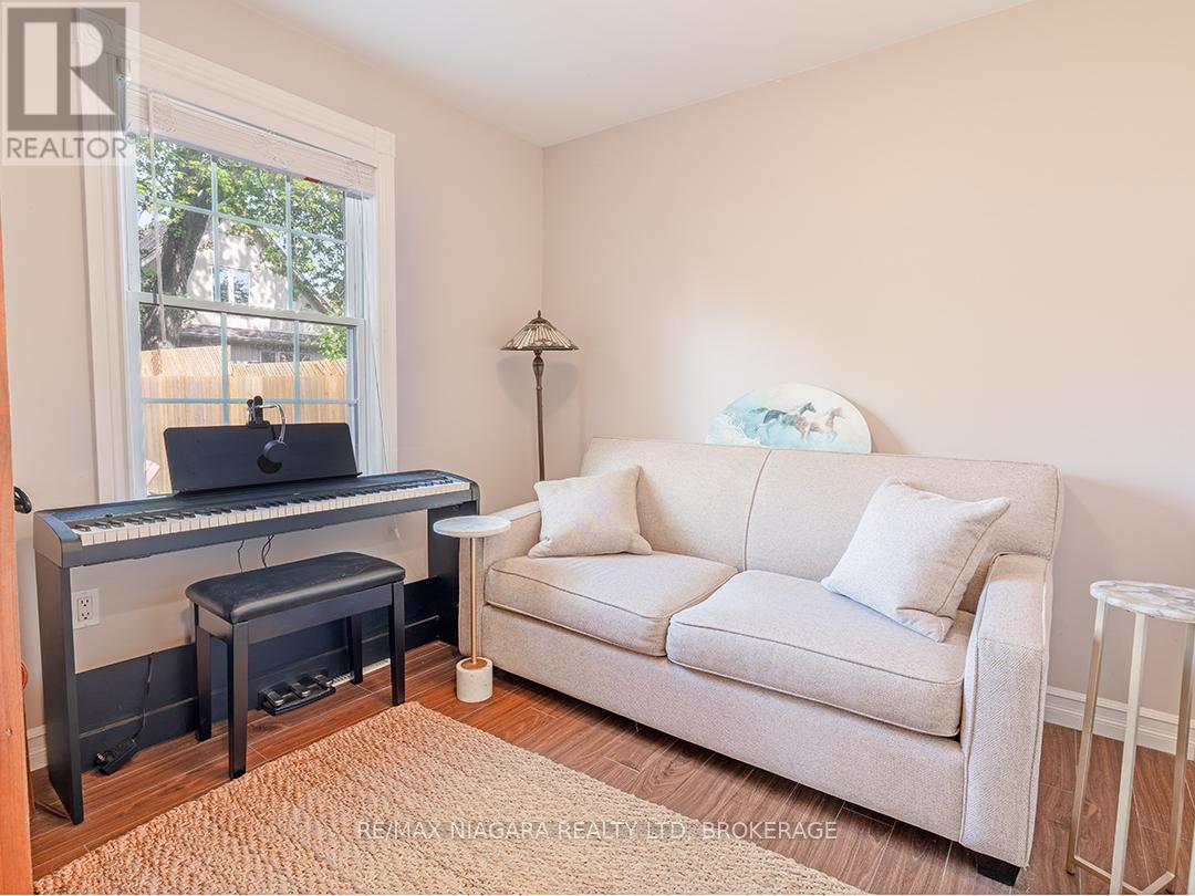 263 MAPLEWOOD AVENUE - 12