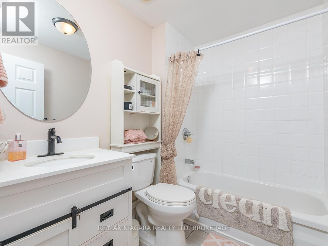 263 MAPLEWOOD AVENUE - 13