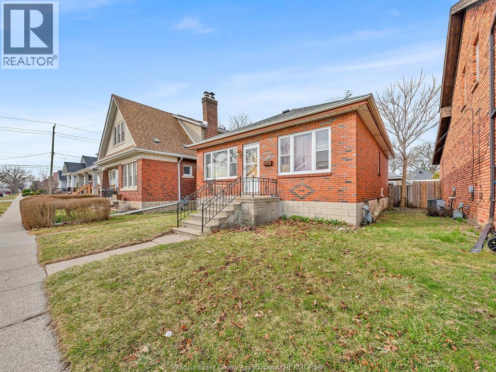 1477 WINDERMERE ROAD - 3