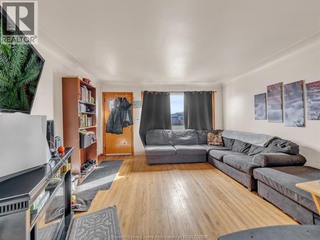 1477 WINDERMERE ROAD - 6