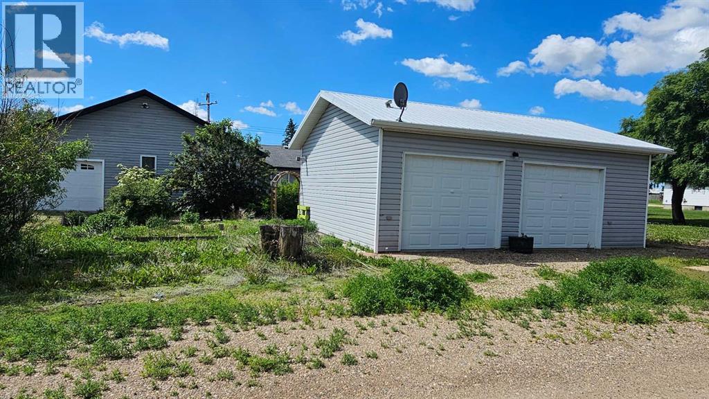 5112 52 Avenue - 5