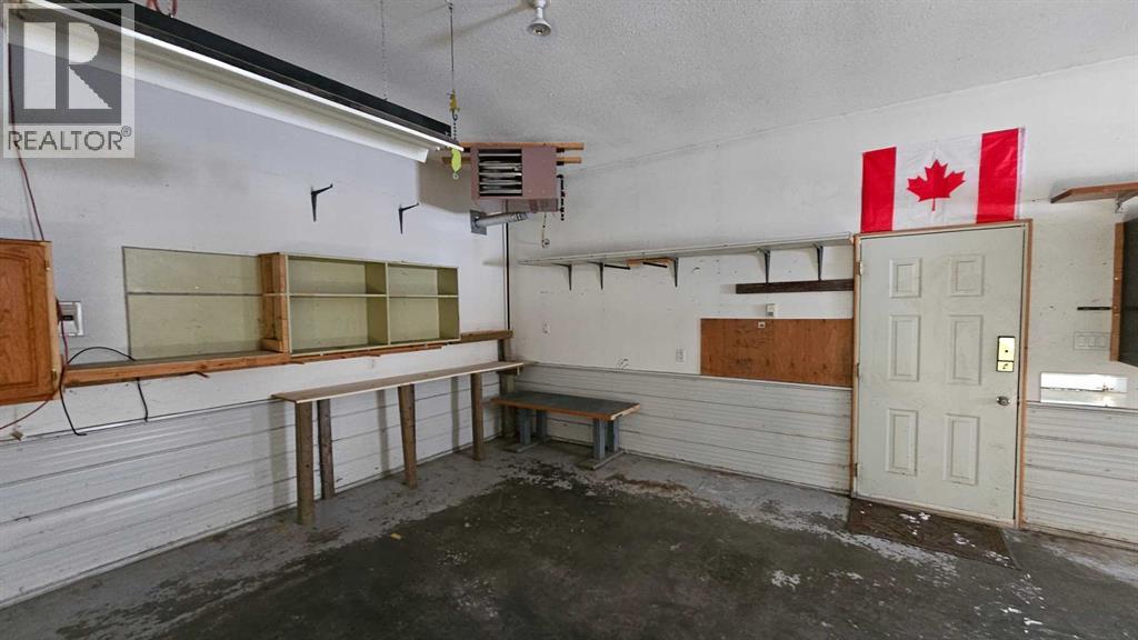 5112 52 Avenue - 12