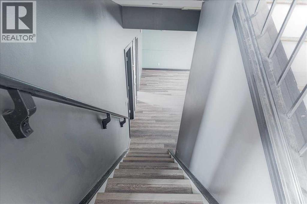 114 Jenner Crescent — photo 26