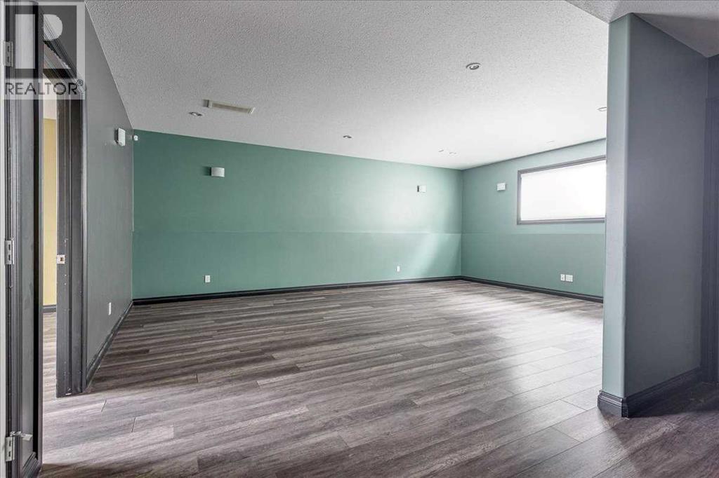 114 Jenner Crescent — photo 27