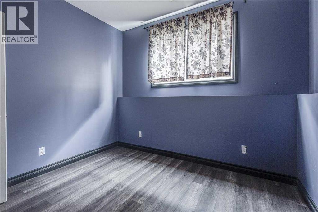 114 Jenner Crescent — photo 33