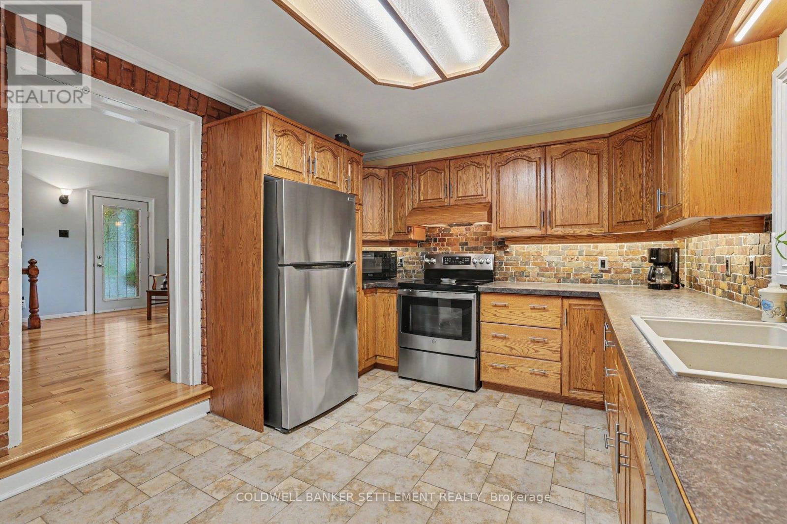 101 DRUMMOND STREET E - 13