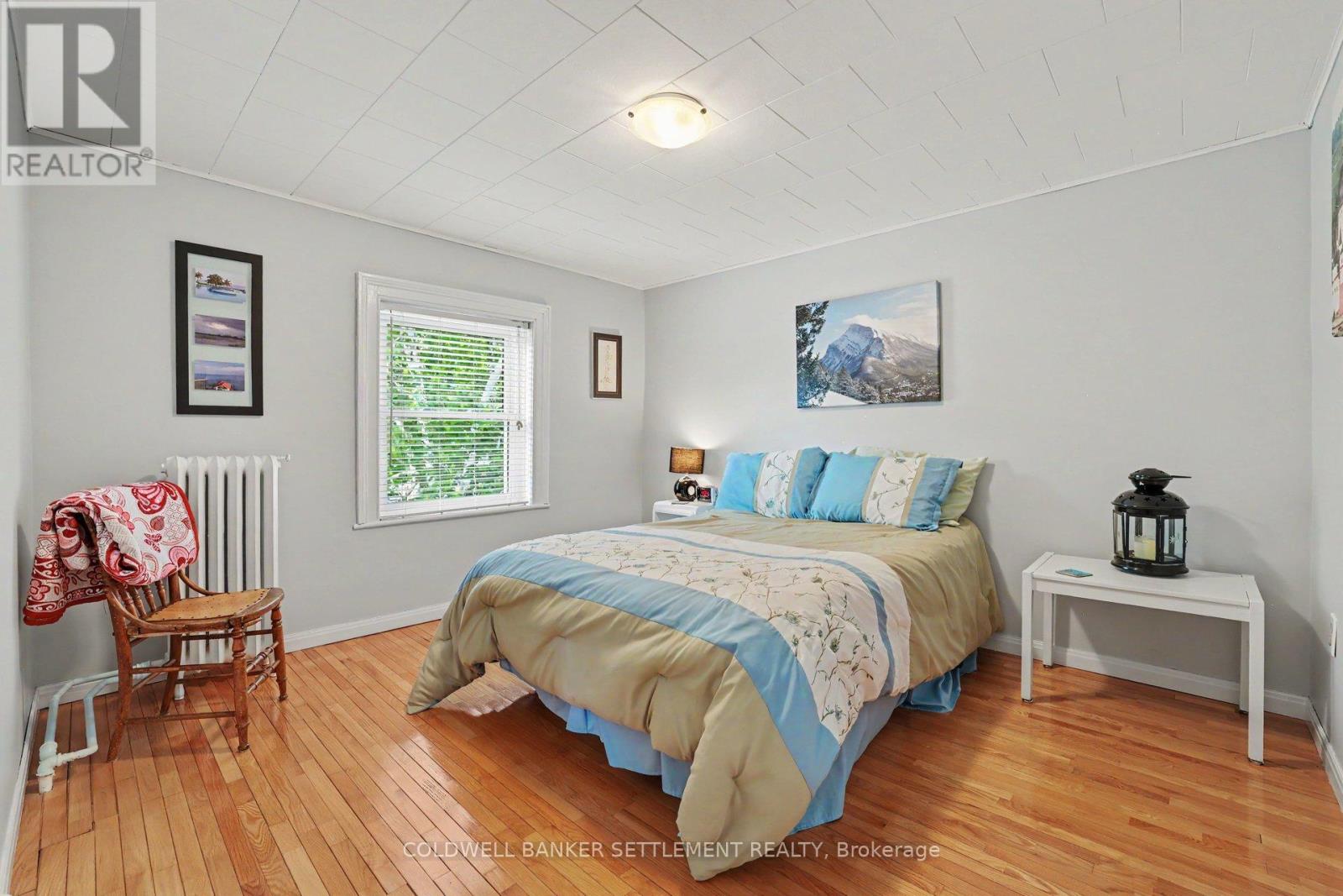 101 DRUMMOND STREET E - 21