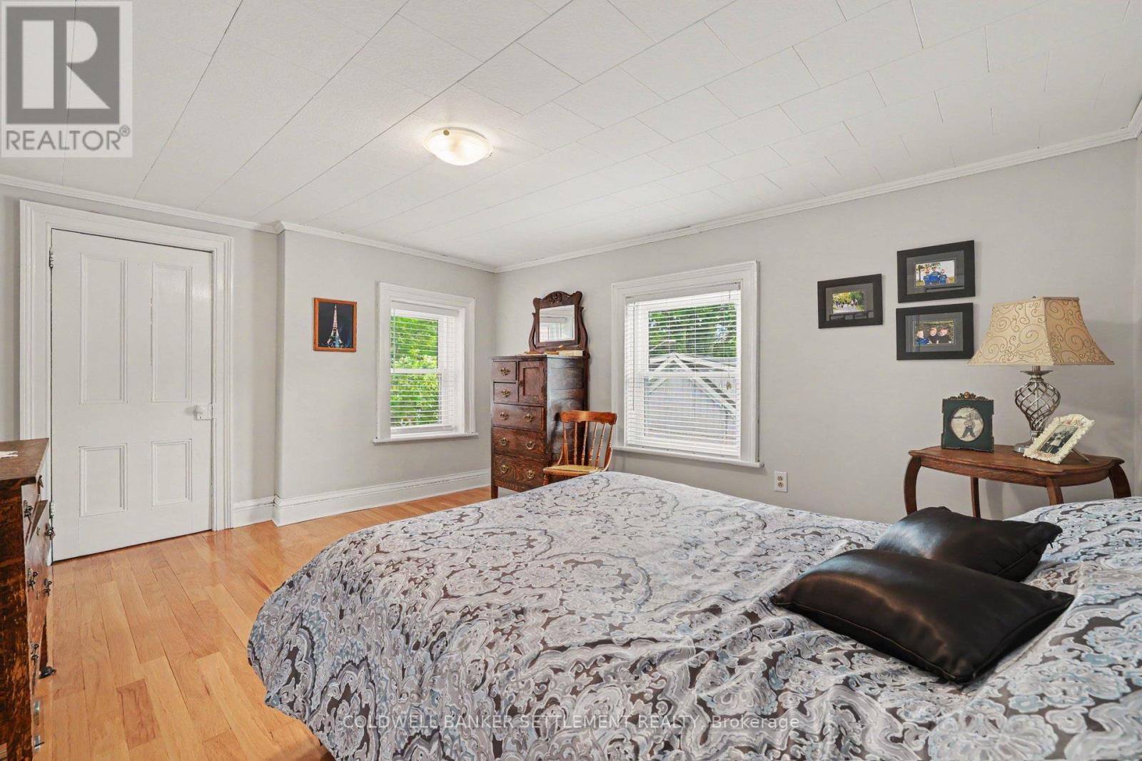 101 DRUMMOND STREET E - 23