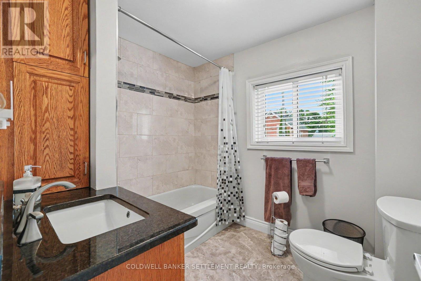 101 DRUMMOND STREET E - 24