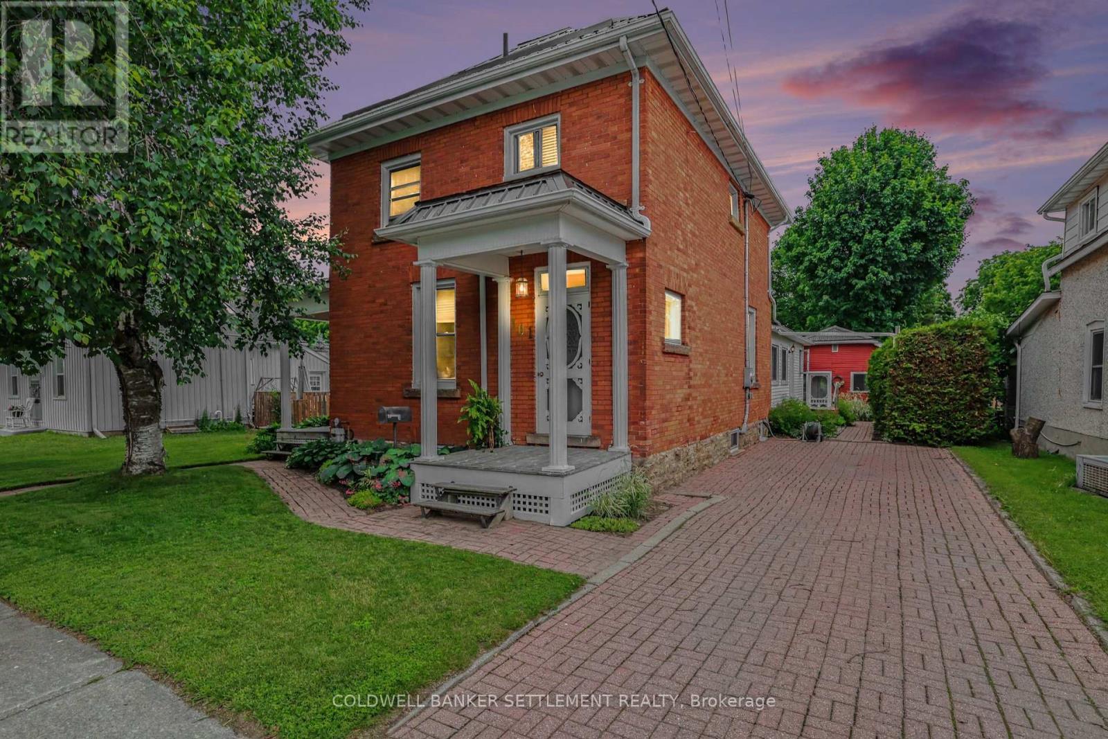 101 DRUMMOND STREET E - 37