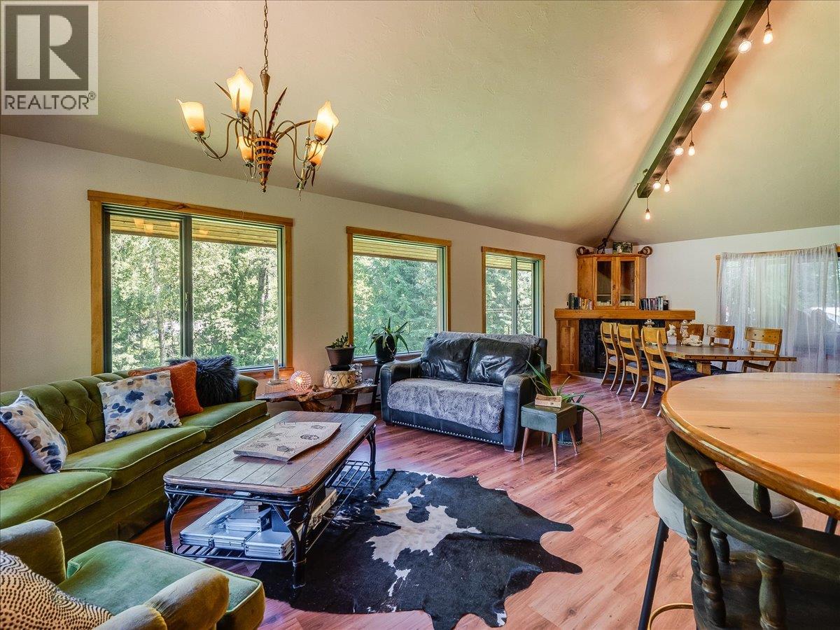 2809 Slocan Valley West Road - 42