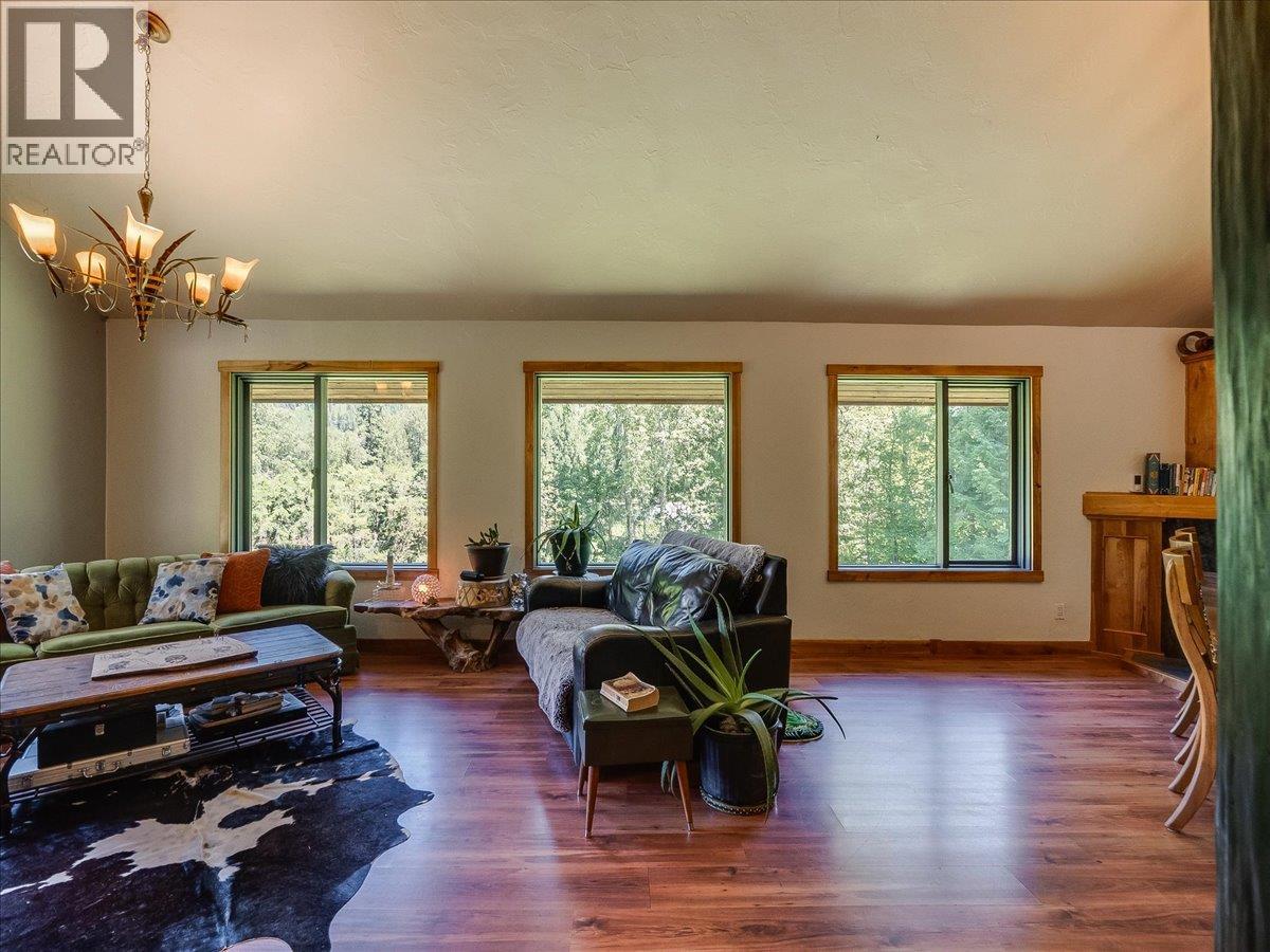 2809 Slocan Valley West Road - 43