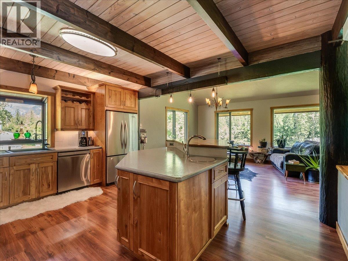 2809 Slocan Valley West Road - 37