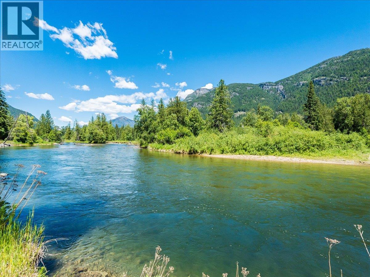 2809 Slocan Valley West Road - 80