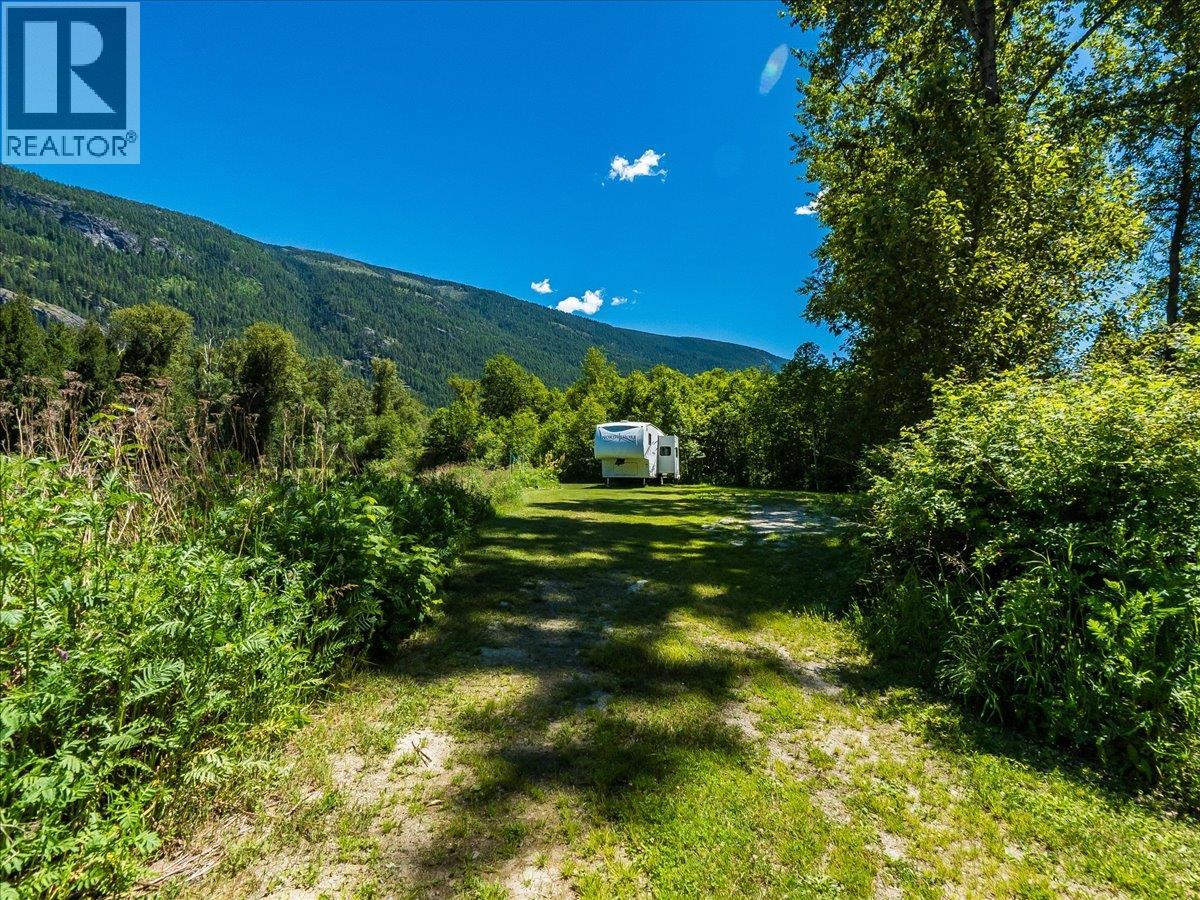 2809 Slocan Valley West Road - 78