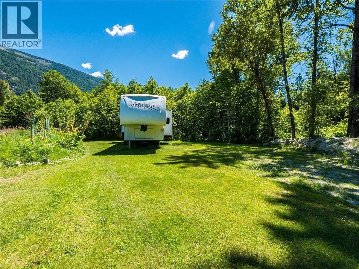 2809 Slocan Valley West Road - 81