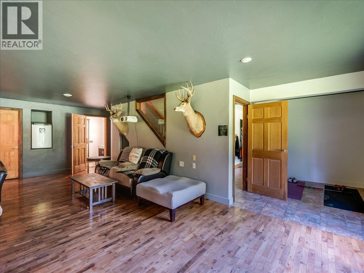 2809 Slocan Valley West Road - 28
