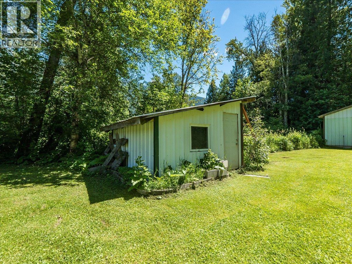 2809 Slocan Valley West Road - 73