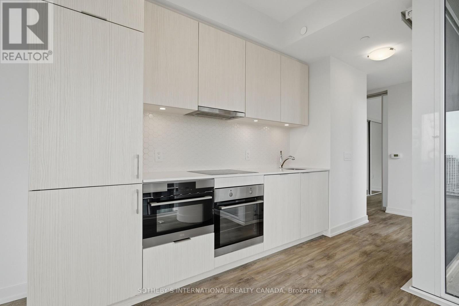 #2108 158 FRONT STREET - 10