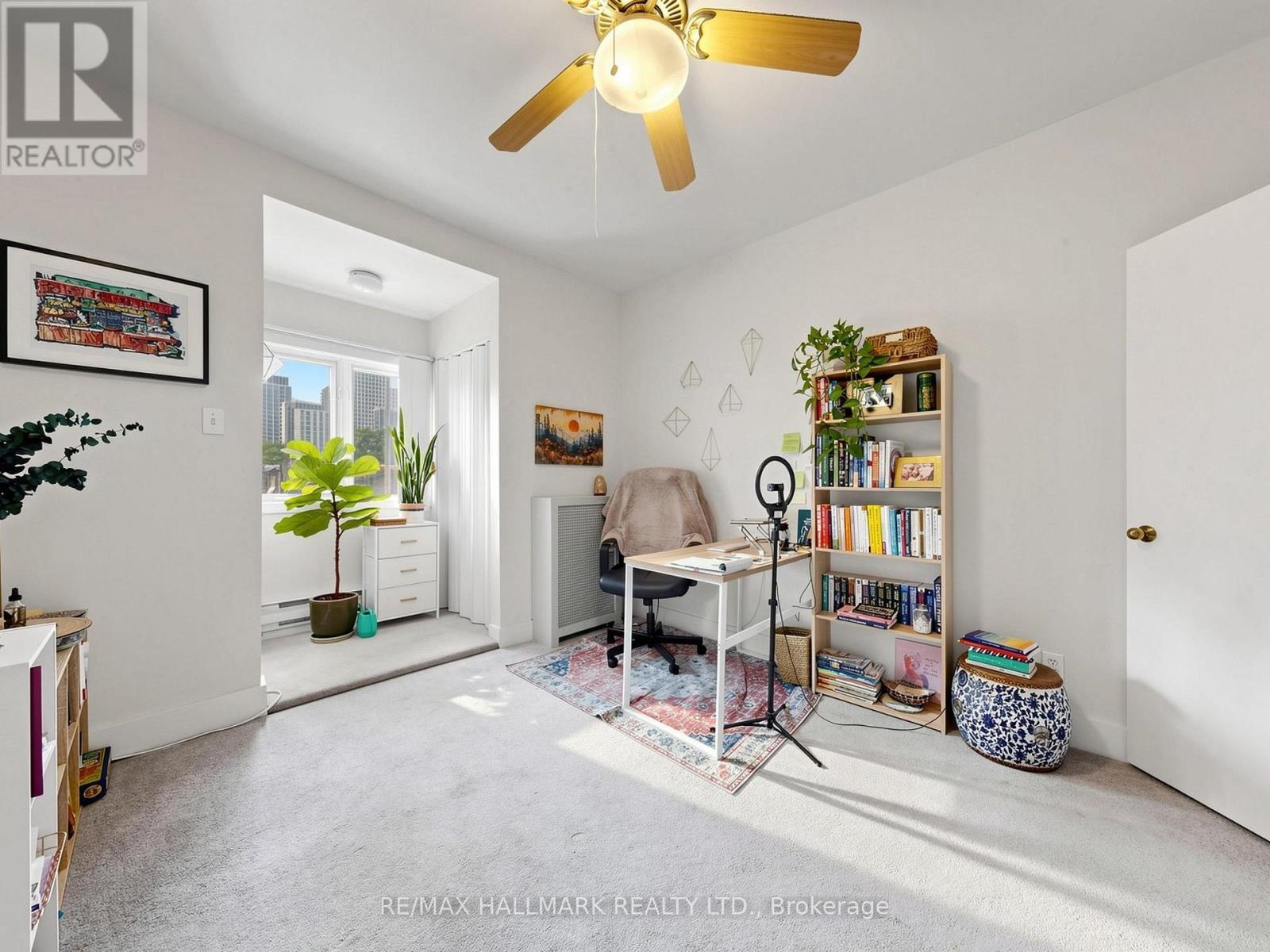 458 MARKHAM STREET - 12
