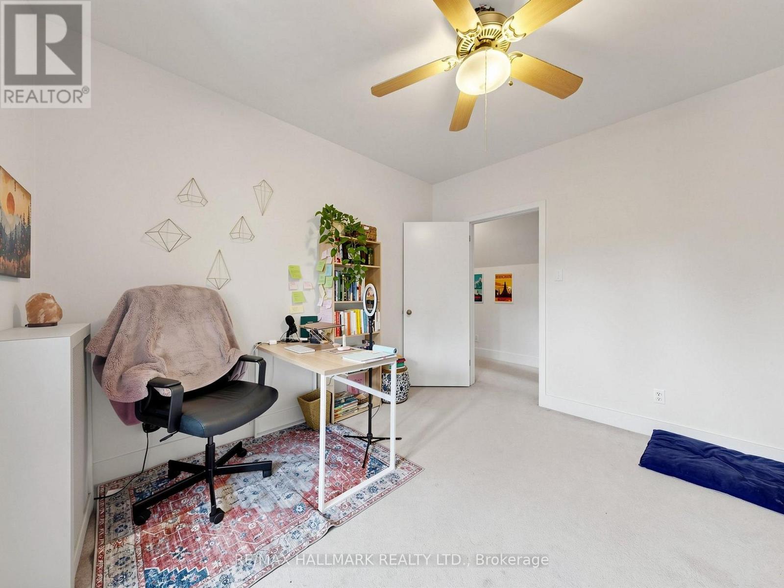 458 MARKHAM STREET - 13