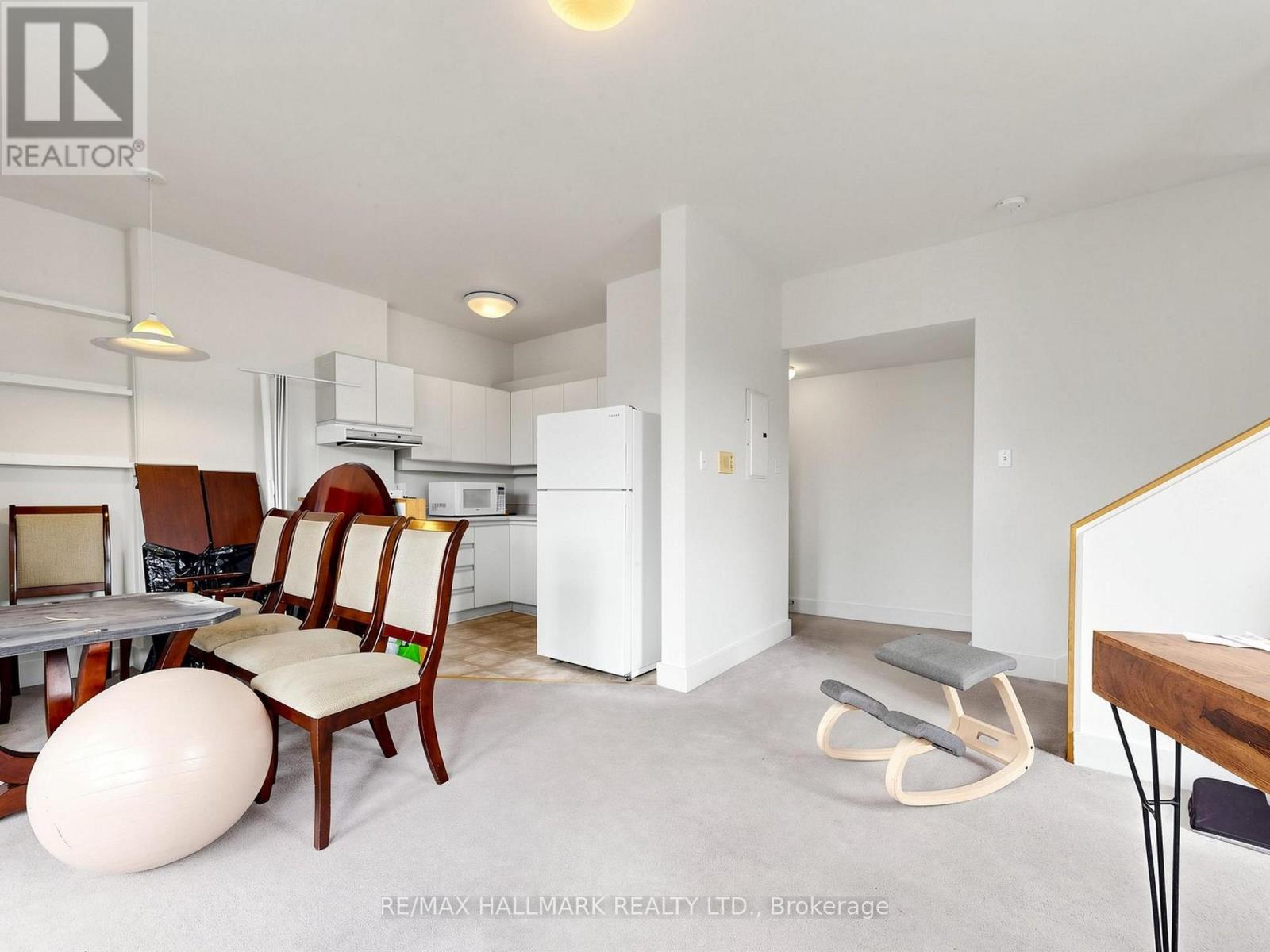 458 MARKHAM STREET - 20