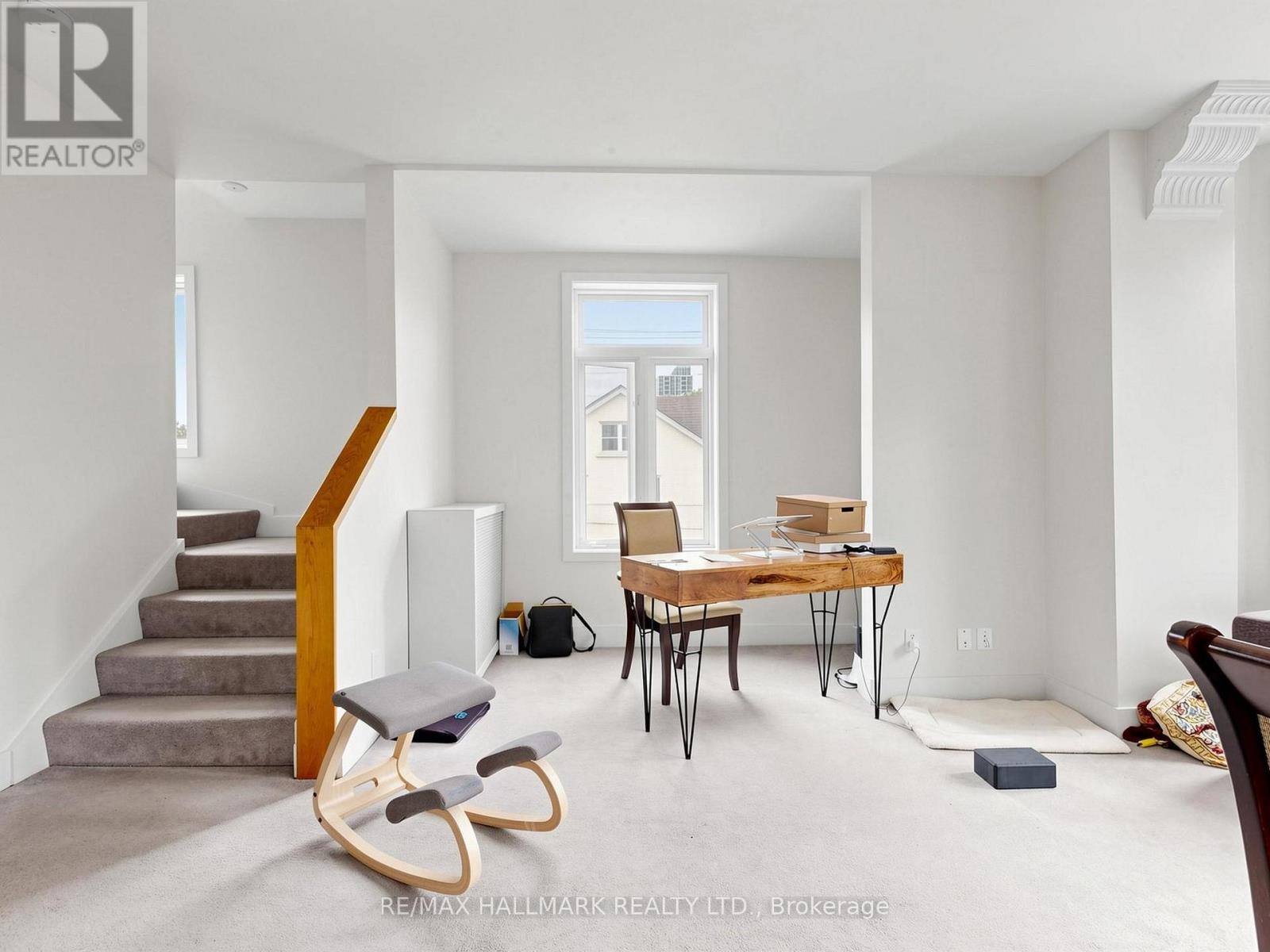 458 MARKHAM STREET - 21