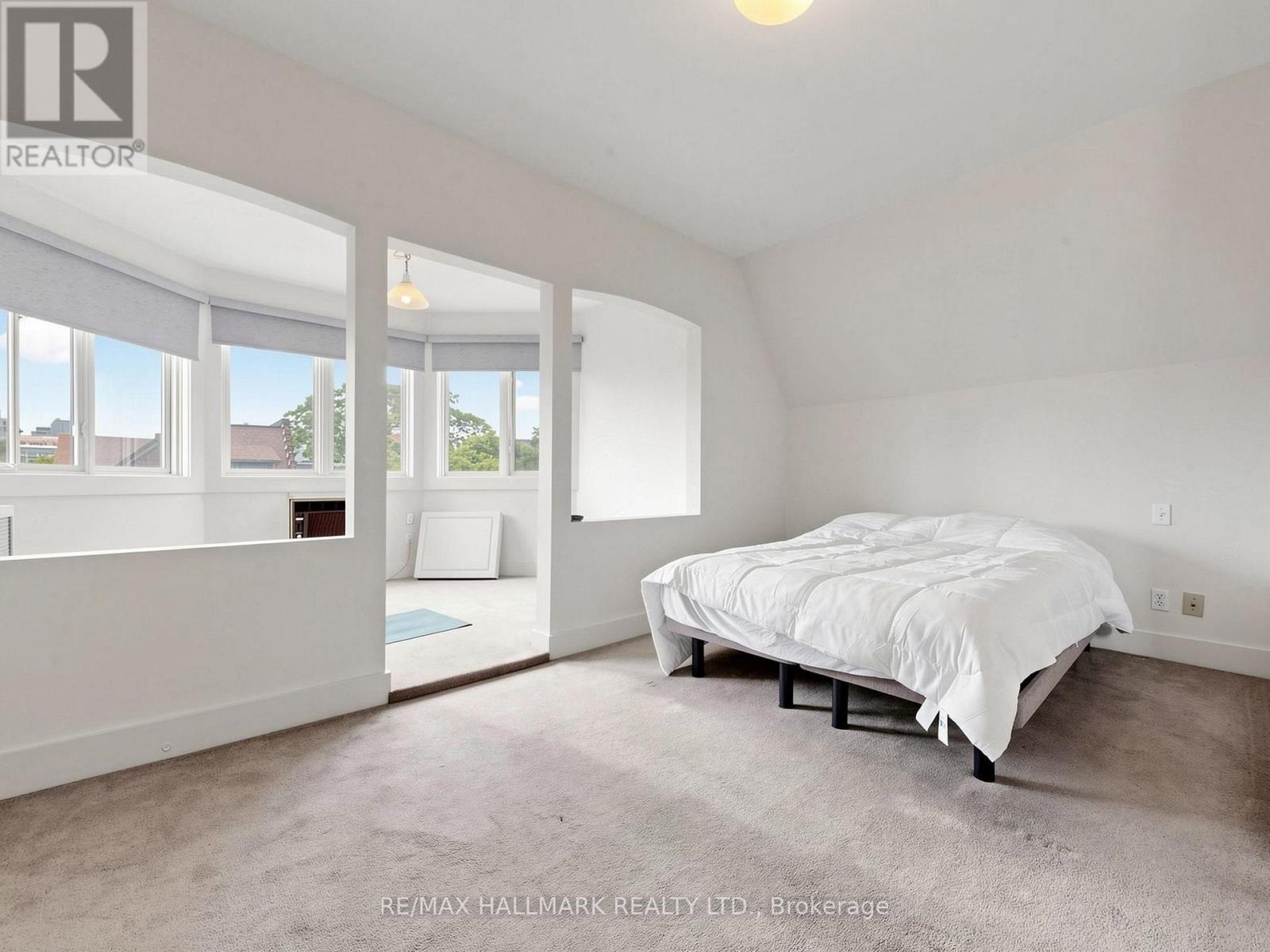 458 MARKHAM STREET - 26