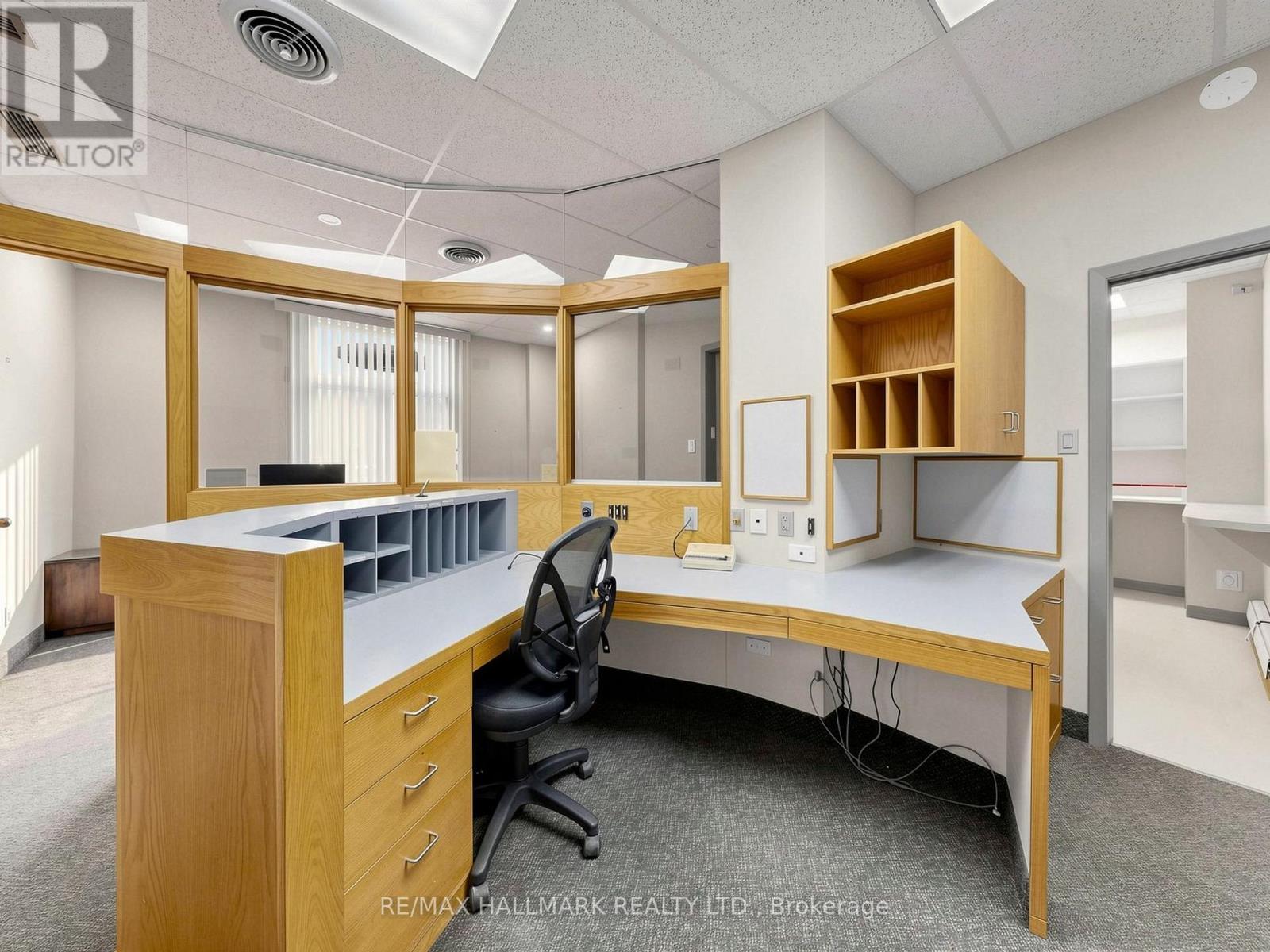 458 MARKHAM STREET - 32